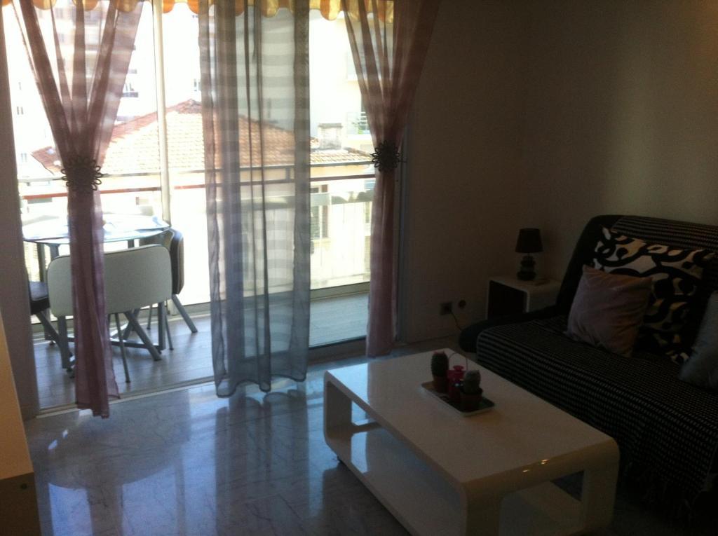 Appartement Les Palmiers Juan-les-Pins Exterior photo